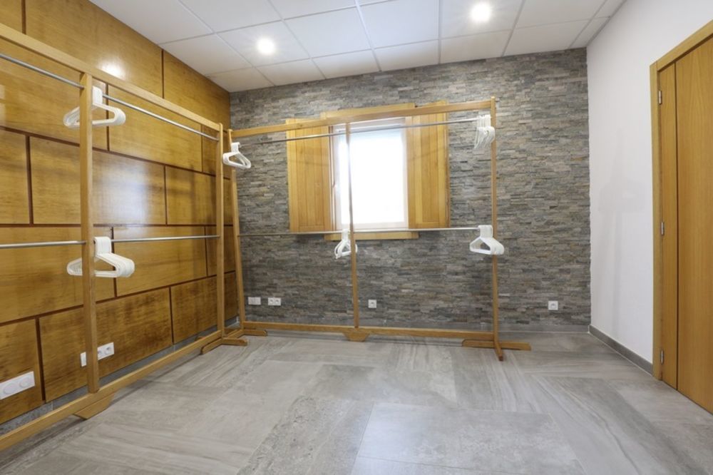 � vendre  Propri�t�/ch�teau Baslieux-sous-Ch�tillon (51700)