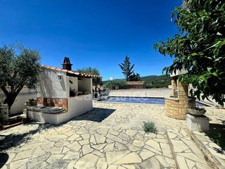  Maison � vendre 5 pi�ces 180 m�