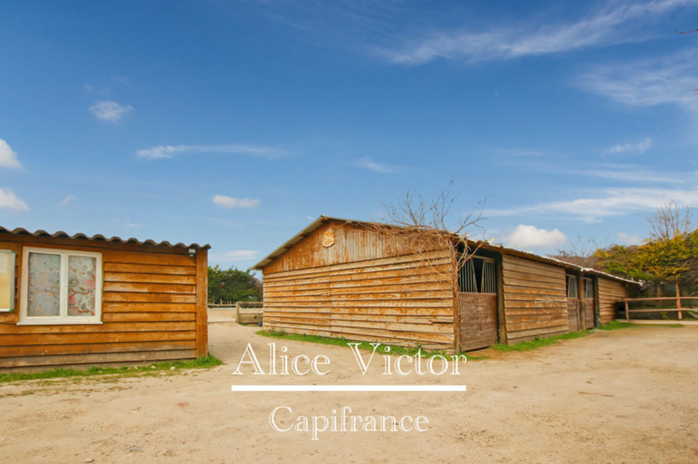 � vendre  Maison Aubagne (13400)