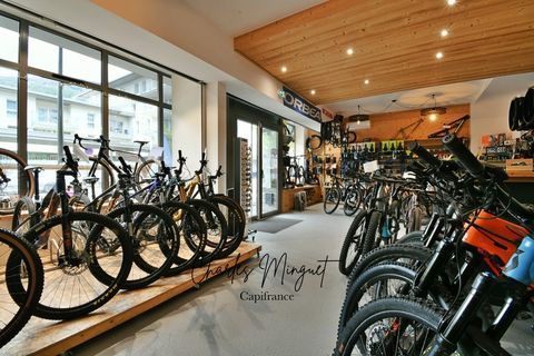 Fonds de commerce magasin de sport � Emplacement N&deg;1 BRIANCON 165000 05100 Briancon
