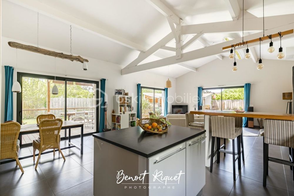 � vendre  Villa Lanton (33138)