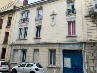  Immeuble � vendre 15 + pi�ces 400 m�