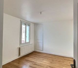  Immeuble � vendre 7 pi�ces 121 m�