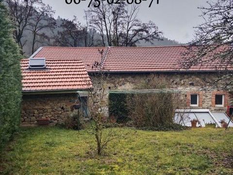   Beauzac Restaurant avec son habitation et son g�te sur 1000m� de terrain clos 299 000 Maison - 10 pi�ce(s) - 300 m�