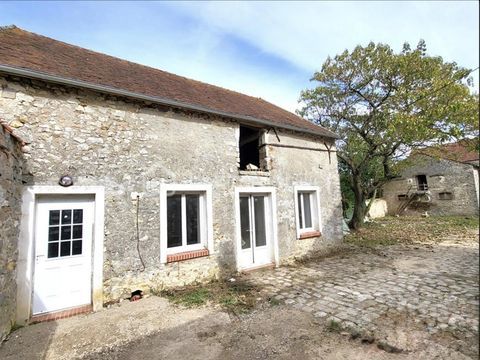   Maison de ville individuelle avec fort potentiel � 2 chambres, �tage et d�pendance am�nageables + 2 places de parking Maison - 4 pi�ce(s) - 134 m�