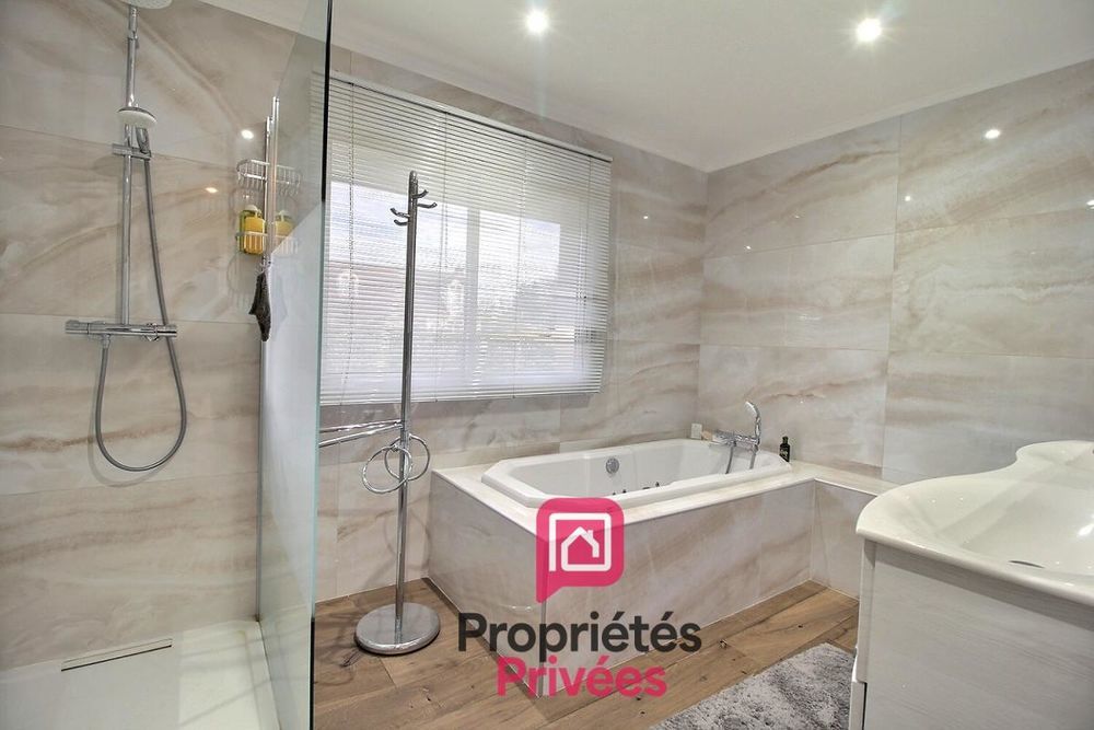 � vendre  Maison Villemandeur (45700)