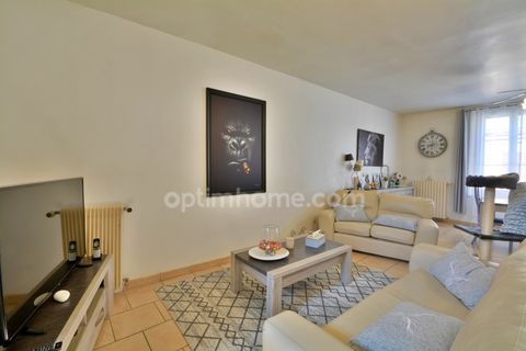   Maison de caract�re au fort potentiel de 250m2 habitables, en plein C�ur d'Ivry-la-Bataille ! Maison - 10 pi�ce(s) - 250 m�