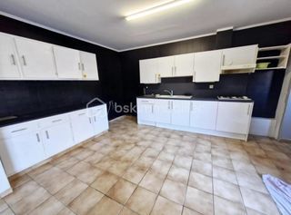  Immeuble � vendre 7 pi�ces 180 m�