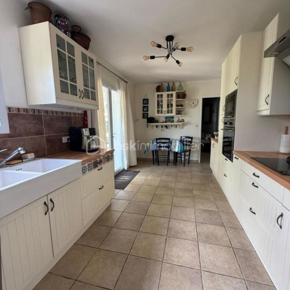 � vendre  Villa Pouzolles (34480)