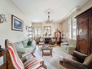  Maison � vendre 9 pi�ces 305 m�