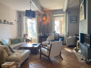  Maison � vendre 6 pi�ces 220 m�