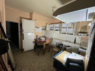  Immeuble � vendre 7 pi�ces 242 m�