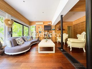  Maison � vendre 9 pi�ces 182 m�