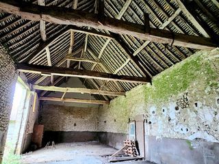  Remise / Grange � vendre 1 pi�ce 140 m�