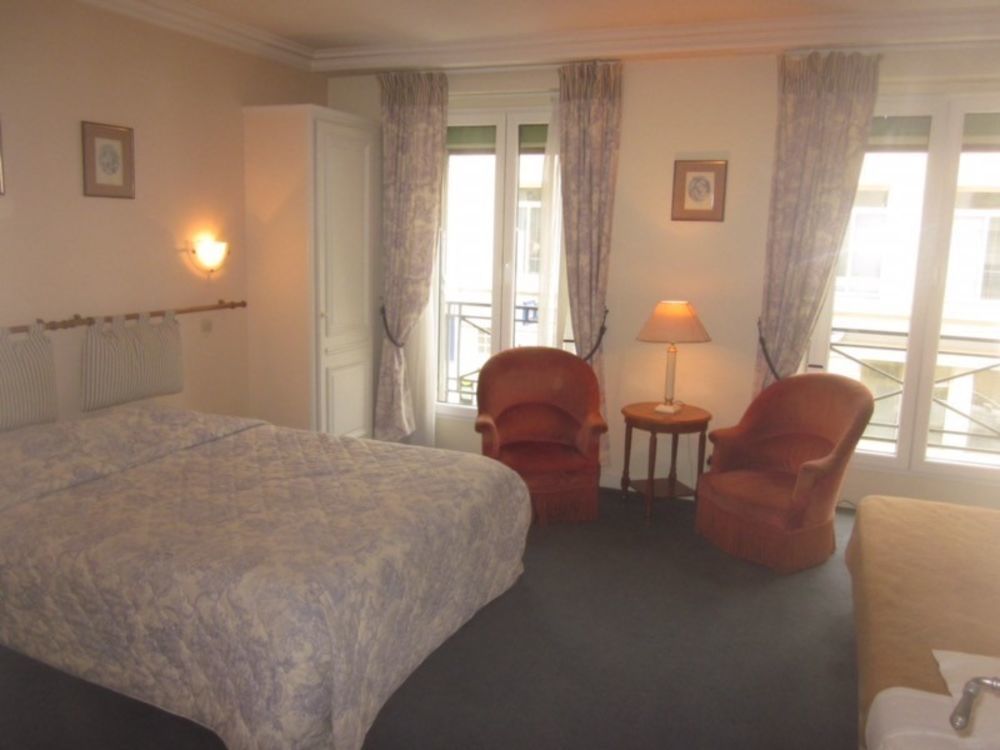 � vendre  Propri�t�/ch�teau S�zanne (51120)