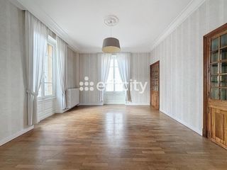  Maison � vendre 10 pi�ces 278 m�