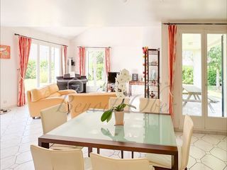  Maison � vendre 9 pi�ces 227 m�