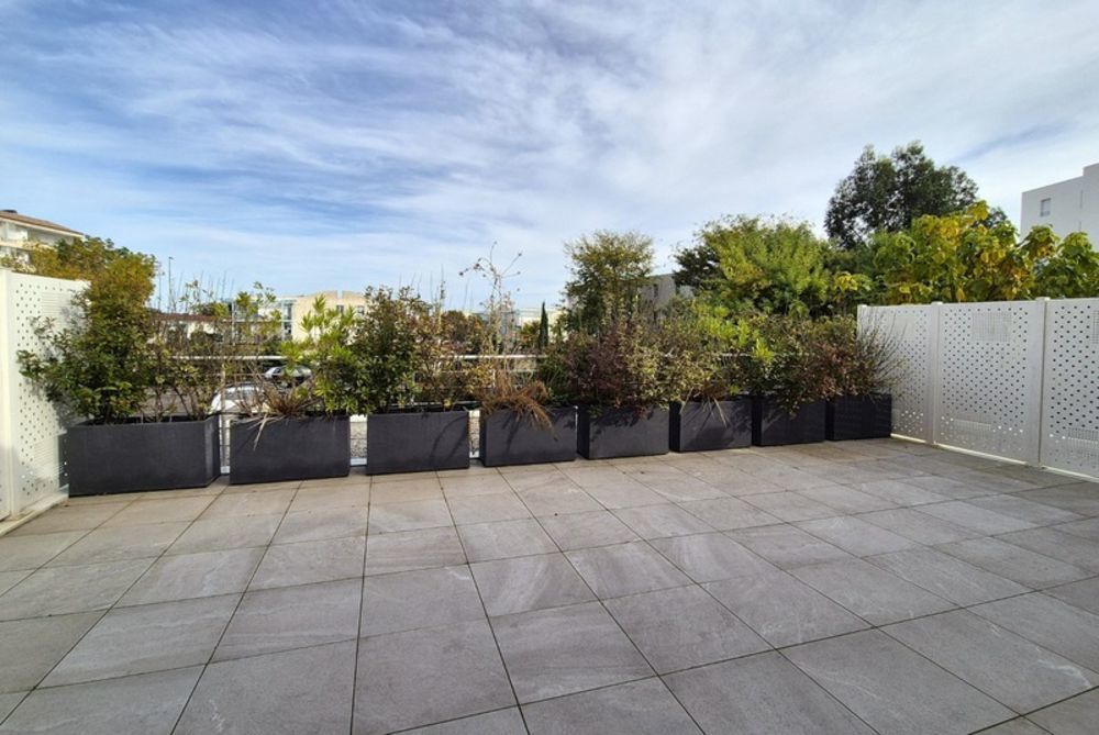 � vendre  Appartement Bordeaux (33800)