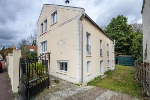   Charmante maison lumineuse de 8 pi�ces avec jardin � Soisy Maison - 8 pi�ce(s) - 187 m�