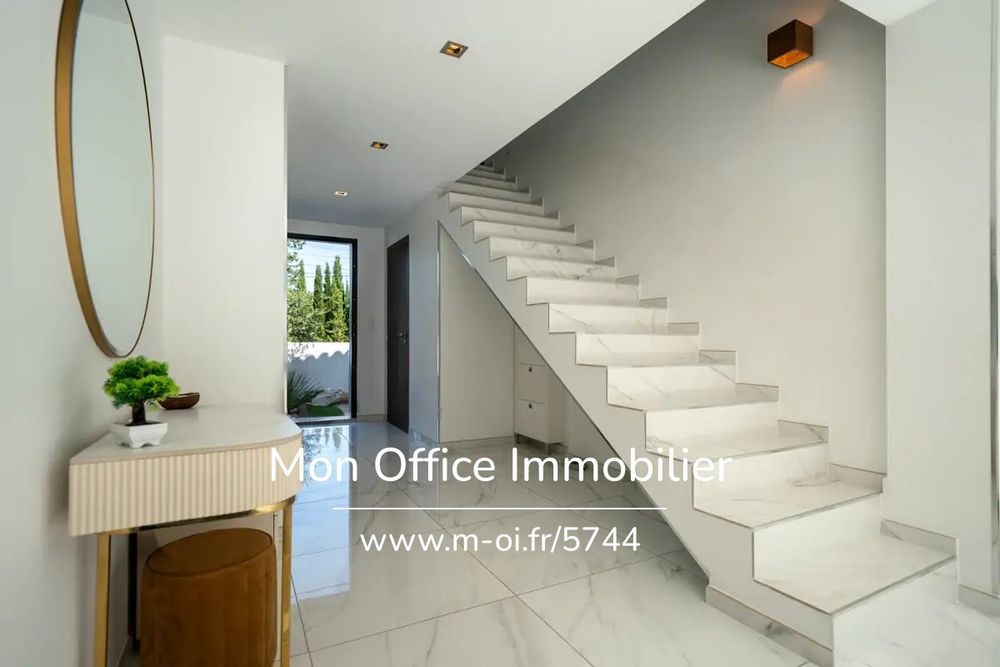 � vendre  Villa Cabri�s (13480)