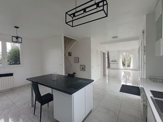  Maison � vendre 7 pi�ces 196 m�