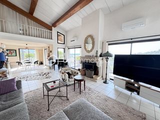  Villa � vendre 8 pi�ces 260 m�