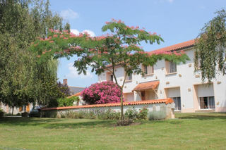  Propri�t�/ch�teau � vendre 14 pi�ces 380 m�