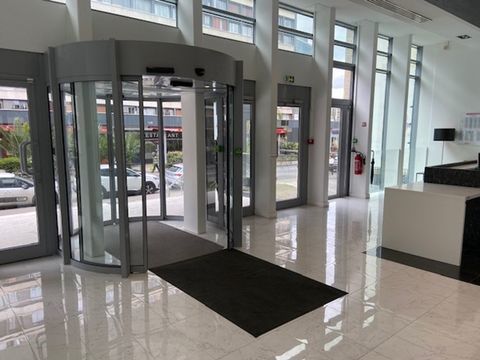 A louer, surface de bureaux de 832 m&sup2; divisibles &agrave; partir de 158 m&sup2; 33557 92100 Boulogne billancourt