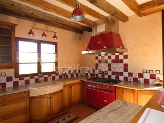  Propri�t�/ch�teau � vendre 8 pi�ces 202 m�