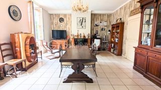  Propri�t�/ch�teau � vendre 8 pi�ces 264 m�