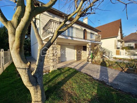   IDEALE FAMILLE  - QUARTIER RECHERCHE LES COTTAGES-PROXIMITE GARE VERT GALANT RER B-Acc�s � l'A104 et N2 - �coles et commerces � Maison - 8 pi�ce(s) - 165 m�