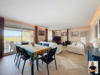  Maison � vendre 5 pi�ces 205 m�