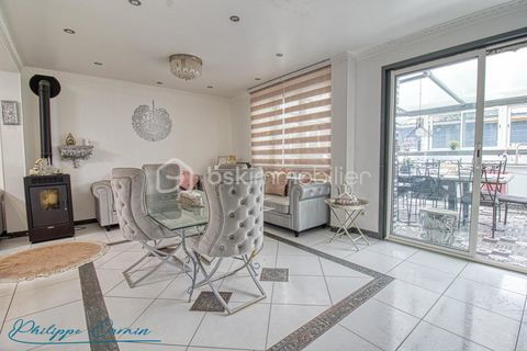   Maison familiale d'exception � Fontenay-en-Parisis � 9 chambres, piscine et d�pendance Maison - 11 pi�ce(s) - 150 m�