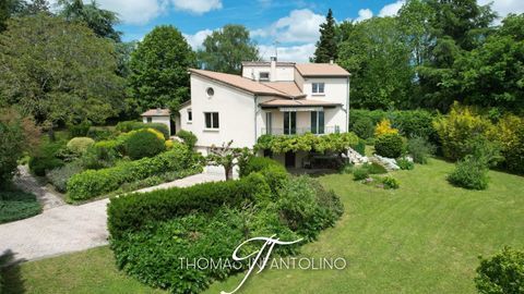   EN EXCLUSIVITE - MAISON D'ARCHITECTE - 6 PIECES - D�PENDANCE AMENAGEABLE - CAVE Maison - 6 pi�ce(s) - 160 m�