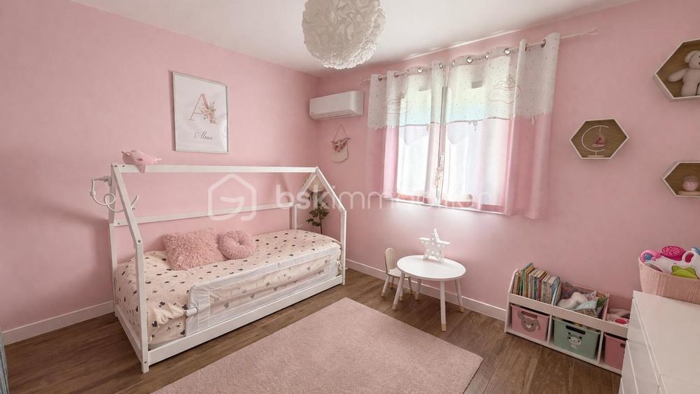 � vendre  Villa Saint-Laurent-du-Var (06700)