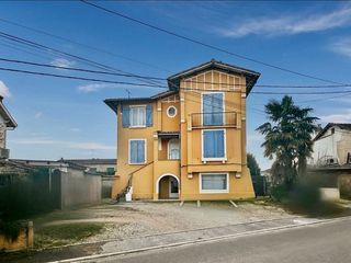  Immeuble � vendre 15 + pi�ces 254 m�