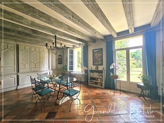  Maison � vendre 11 pi�ces 306 m�