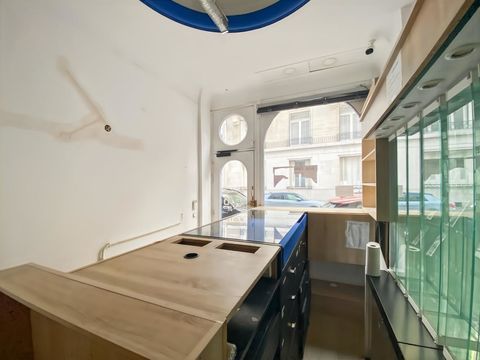 Au coeur du 16&egrave;me arrondissement, belle boutique &agrave; louer 1365 75116 Paris