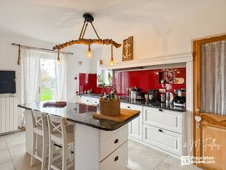  Maison � vendre 9 pi�ces 205 m�