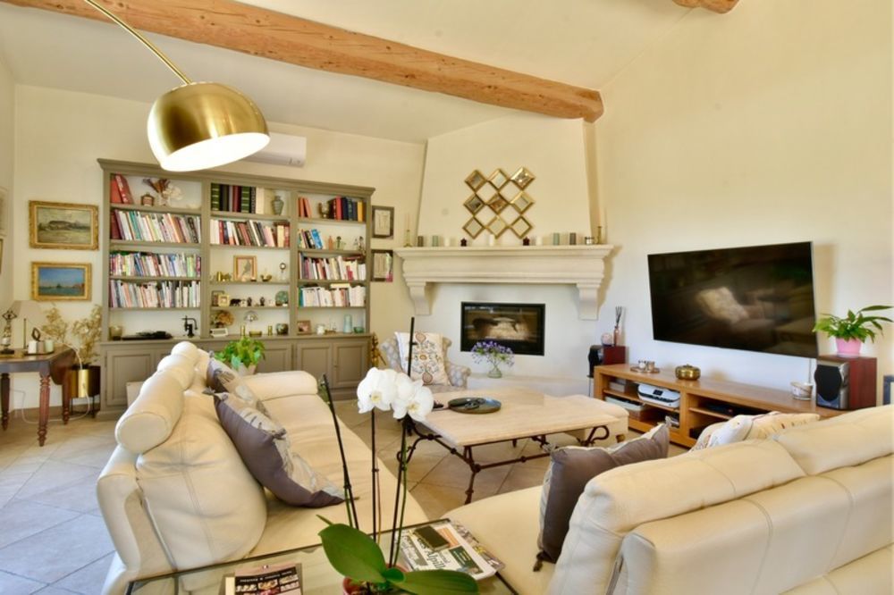 � vendre  Maison Fontvieille (13990)