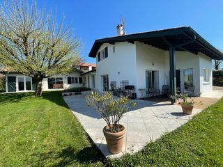  Maison � vendre 6 pi�ces 194 m�