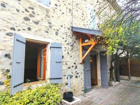   Maison en pierre de caract�re � 182 m� � Beaux volumes & potentiel Maison - 5 pi�ce(s) - 182 m�