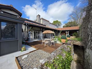  Propri�t�/ch�teau � vendre 5 pi�ces 181 m�