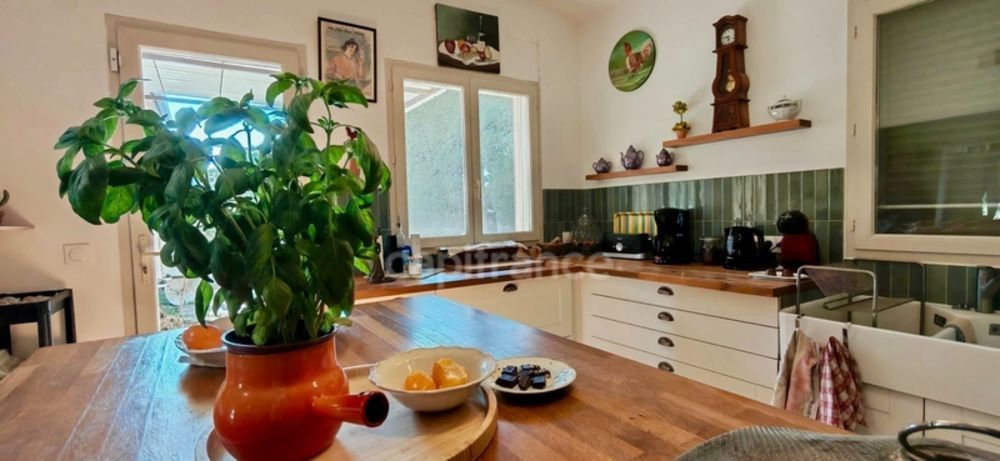 � vendre  Propri�t�/ch�teau Arles (13200)