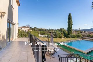  Maison � vendre 6 pi�ces 220 m�