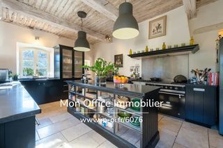  Propri�t�/ch�teau � vendre 13 pi�ces 380 m�