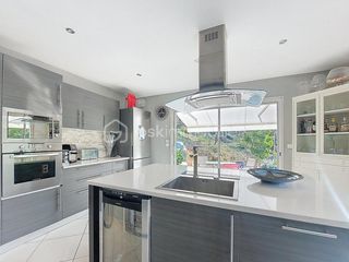  Villa � vendre 8 pi�ces 230 m�