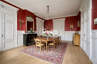  Propri�t�/ch�teau � vendre 10 pi�ces 312 m�