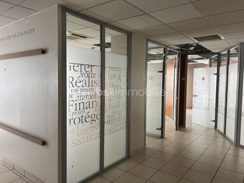 local commercial 150 m2 105500 11200 Lezignan corbieres