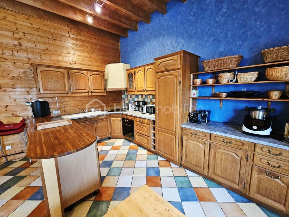 � vendre  Maison Besse-et-Saint-Anastaise (63610)